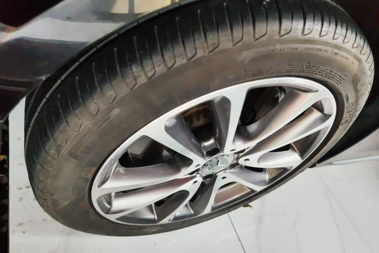 Used Mercedes-Benz E-Class 2016 E 300 L Stylish Model
