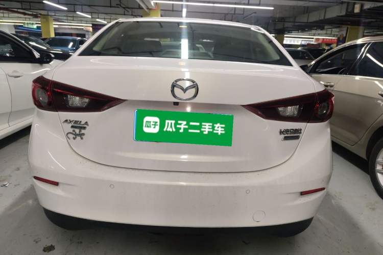 Used Mazda 3 Axela 2014 Sedan 1.5L Automatic Luxury Model Rear