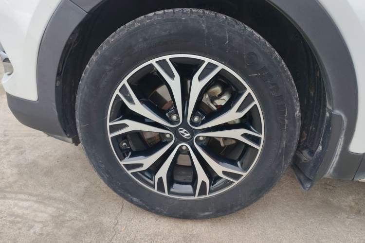 Used Hyundai Santa Fe 2017 2.0T Automatic All-Wheel Drive Smart 7-Seater
