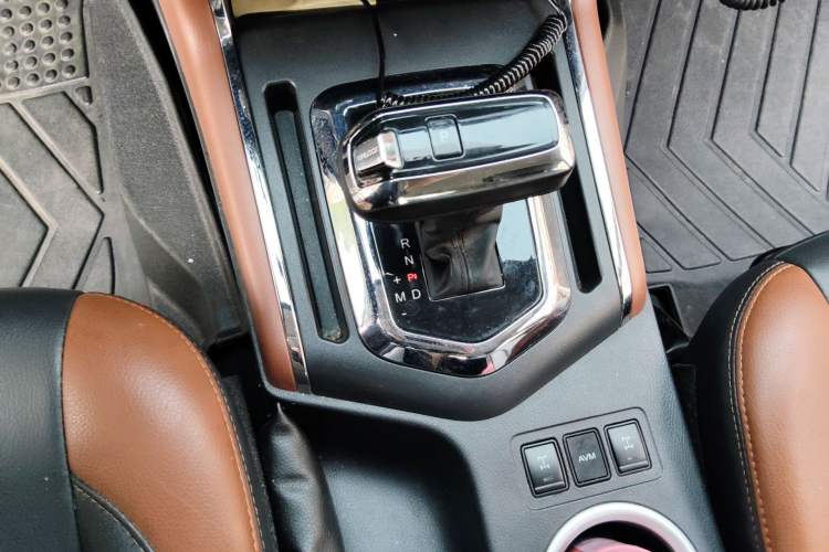 Used Dongfeng Ruichi 6 2020 2.3T Automatic All-Wheel Drive Diesel Flagship Version China VI Standard M9T Gear Lever