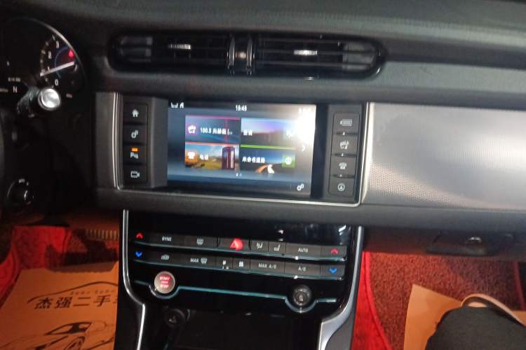 Used Jaguar XFL 2018 XFL 2.0T 200PS Elite Edition Audio And AC Panel