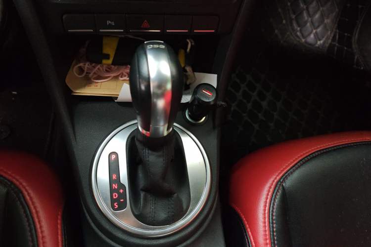 Used Volkswagen Beetle 2015 180TSI model
