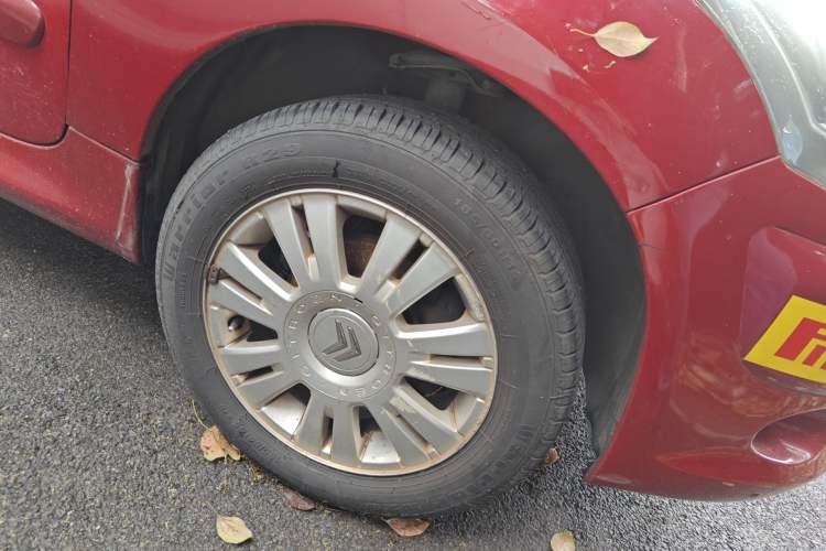 Used Citroen C2 2010 1.4L Manual Comfort Edition Right Front Wheel Hub