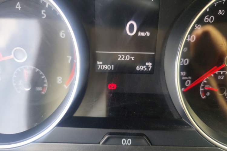 Used Volkswagen Golf 2016 230TSI Automatic Luxury Version Odometer Close Up