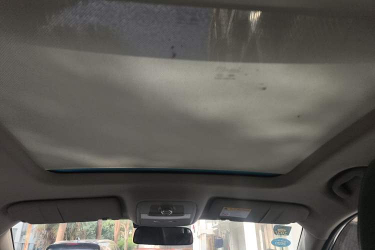 Used Roewe RX5 2016 20T Two-Wheel Drive Automatic Internet Smart Edition
