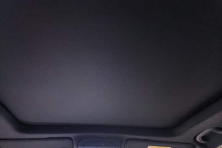 Used Cadillac XT4 2024 28T Two-Wheel-Drive Luxury Version Headliner