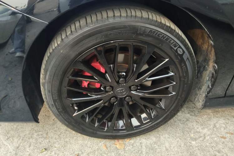 Used Toyota Camry 2018 2.5G Luxury Edition Left Front Wheel Hub