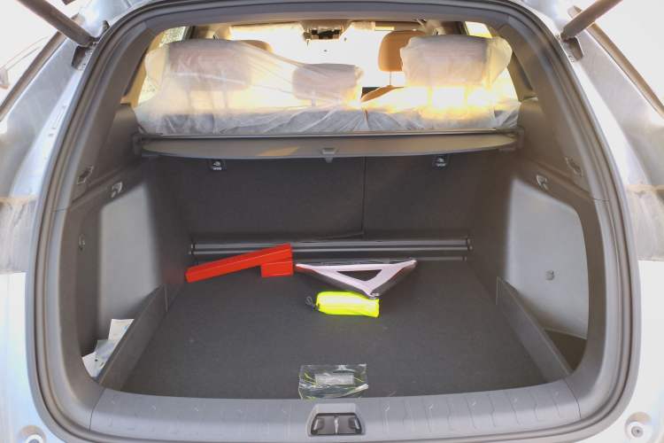 Used BYD Song L DM-i 2024 112 km Beyond Edition