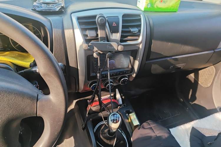 Used JMC Baodian 2015 2.8T New Fashion Diesel Two-Wheel Drive Comfort Edition JX493ZLQ4C
