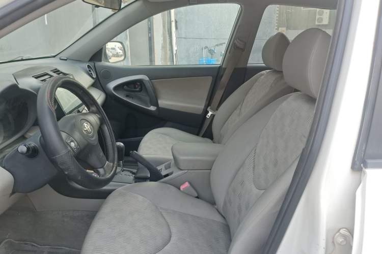 Used Toyota RAV4 2009 2.0L Automatic Luxury Edition
