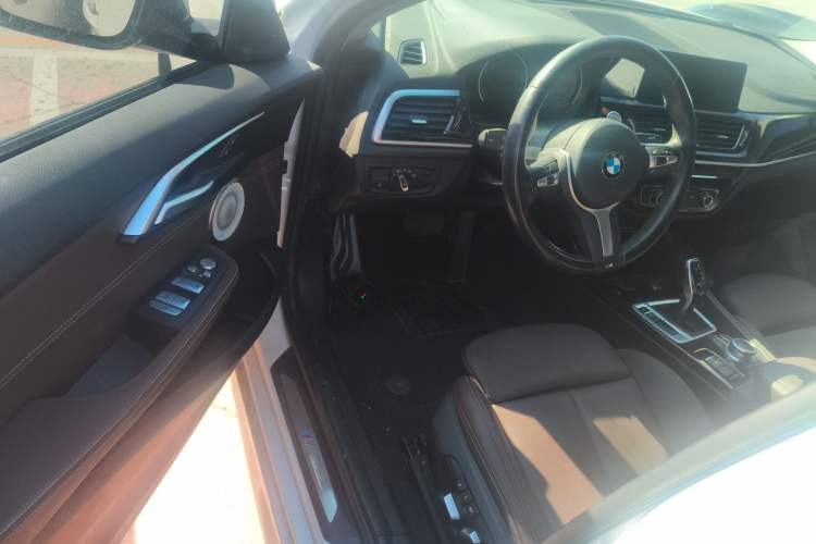 Used BMW 1 Series 2021 120i M Sport Night Edition Driver Seat