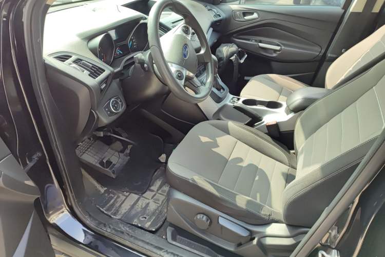 Used Ford Kuga 2015 1.5L GTDi Two-Wheel-Drive Comfort Model
