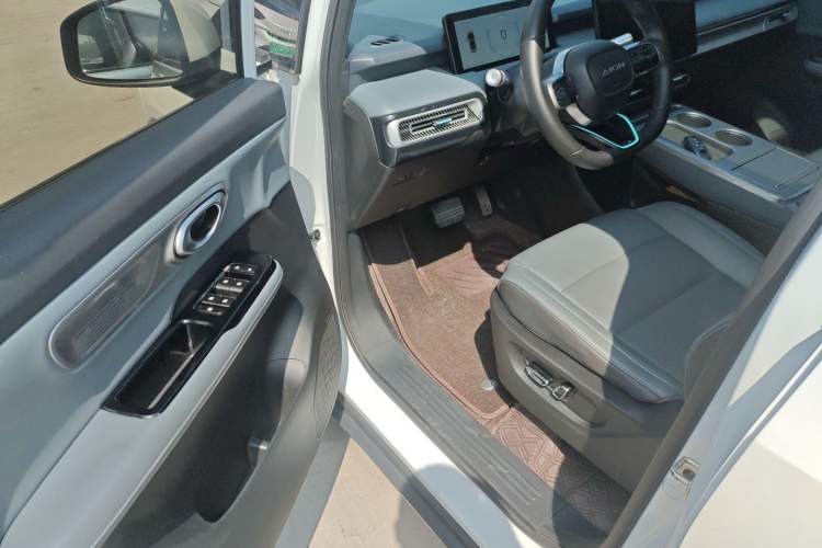 Used AION Y 2023 Plus 510 Smart Edition Driver Seat