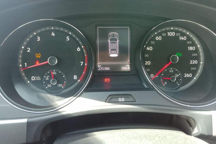 Used Volkswagen Teramont 2017 380TSI Four-Wheel Drive Luxury Edition Odometer Close Up