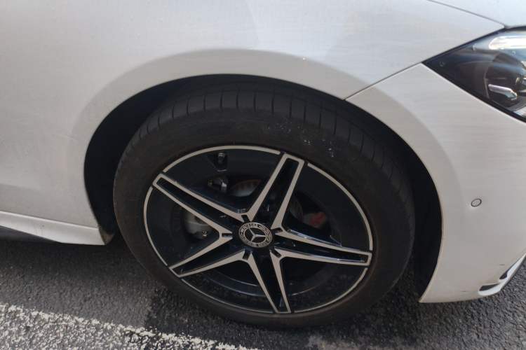 Used Mercedes-Benz C-Class 2024 Facelifted C-Class 260 L Night Edition Sports Version Right Front Wheel Hub