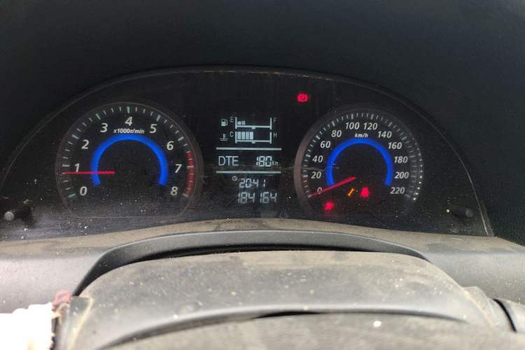 Used Zotye Z300 2014 New Vision 1.5L Manual Fashion Edition Odometer Close Up