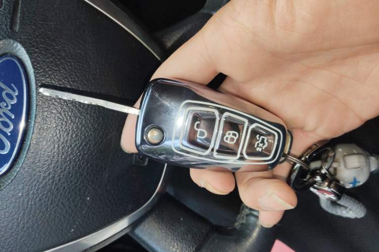 Used Ford Focus 2012 Hatchback 1.6L Automatic Fashion Edition
