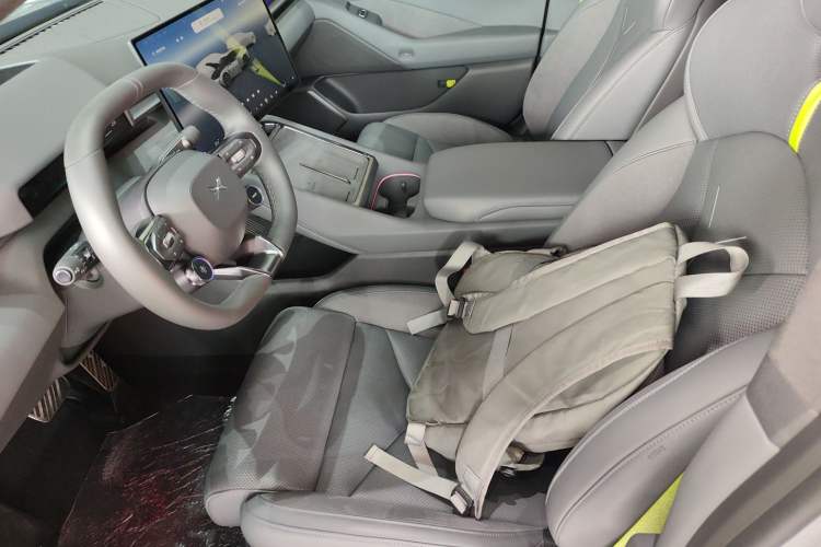 Used XPeng P7 2025 Model—820 Ultra Long Range Ultra
