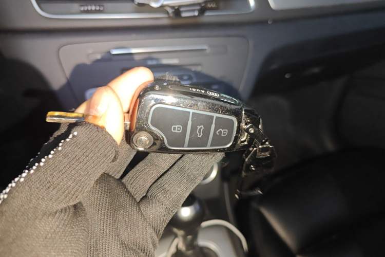 Used Audi Q3 2016 30 TFSI Standard Model Vehicle Key