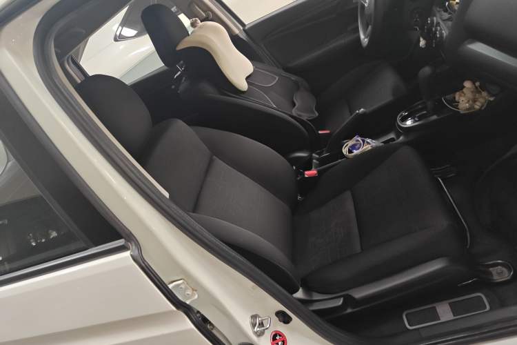 Used Honda Fit 2014 1.5L LX CVT Comfort Model Right Front Seat