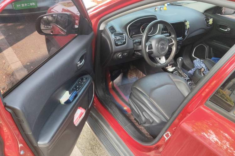 Used Jeep Compass 2019 220T Automatic Family Edition
