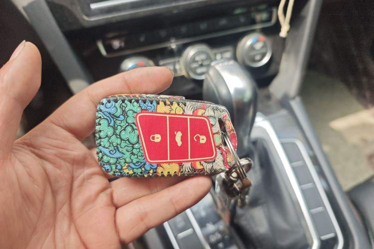 Used Volkswagen Magotan 2019 330TSI DSG Luxury Version China VI Standard Vehicle Key