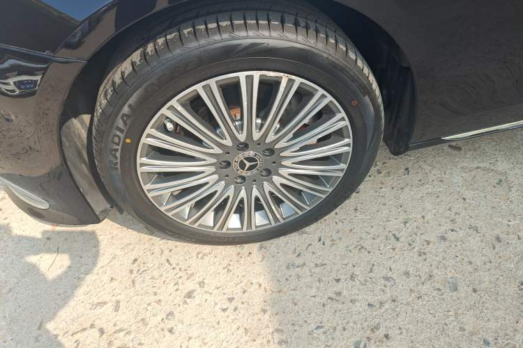 Used Mercedes-Benz E-Class 2021 Restyled E 300 L Luxury Edition Left Front Wheel Hub