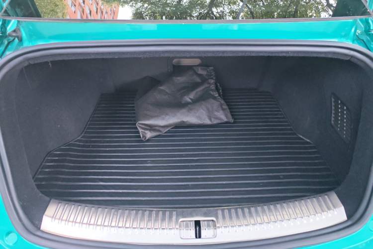 Used NETA S 2022 All-Electric 650 km Four-Wheel Drive Premium Version