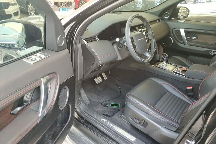 Used Land Rover Discovery Sport 2020 249 PS R-Dynamic Performance Edition Driver Seat