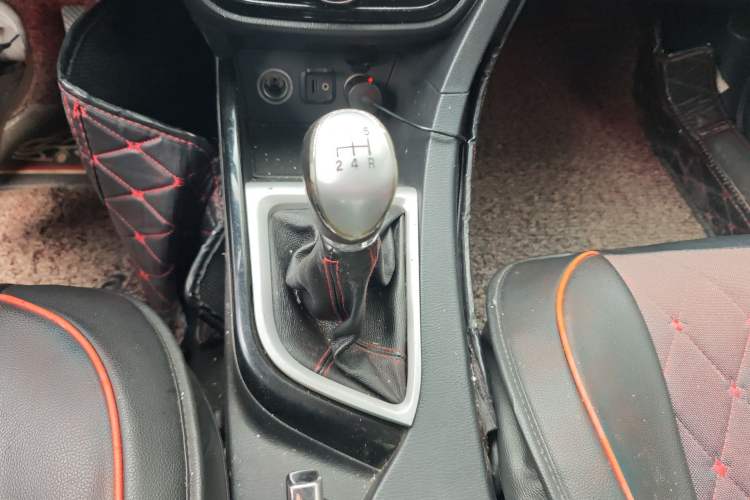 Used CHANGAN Alsvin V7 2015 1.6L Manual Enjoyment Model China IV Standard Gear Lever
