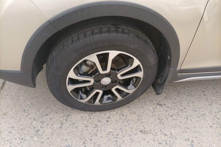 Used Geely Auto Vision X3 2017 1.5L Manual Elite Model Exterior 7