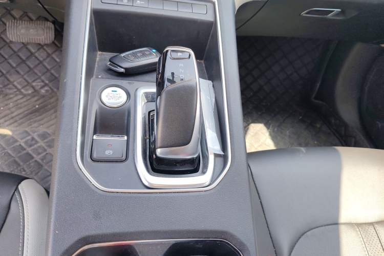 Used Dongfeng Aeolus E70 2021 Revised Version 360H Battery-Swap Edition