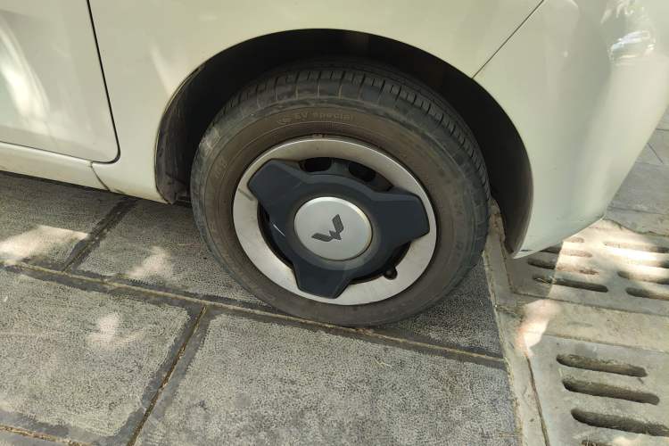 Used Wuling Hongguang MINIEV 2021 Macaron Premium Model – Lithium-NMC