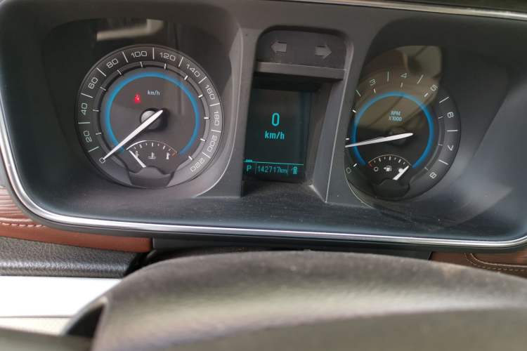 Used Buick GL8 2014 3.0L GT Luxury Business Haoya Edition