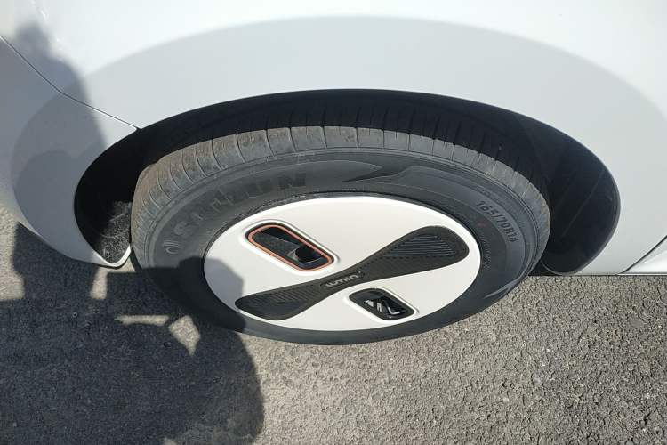 Used CHANGAN NEVO Lumin 2026 Model Treasure Edition 205km Passionate Beige Ningde Left Front Wheel Hub