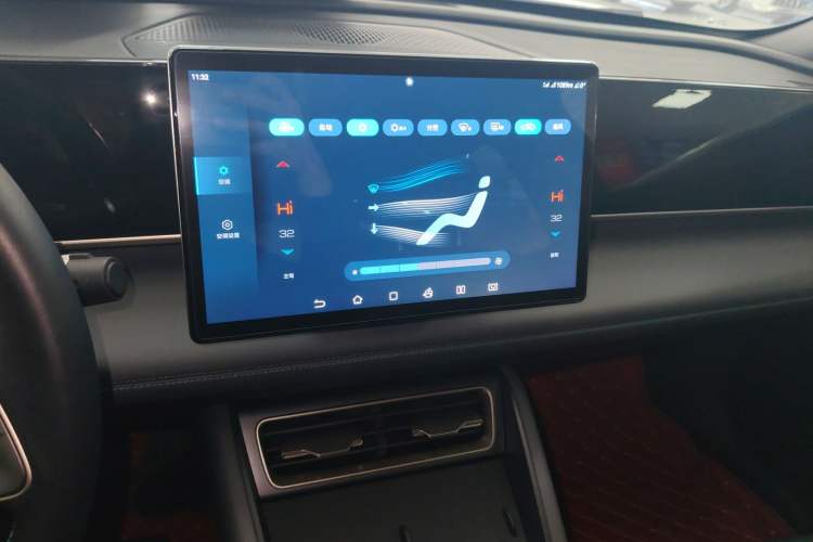 Used BYD Qin L 2024 DM-i 80KM Beyond Model Audio And AC Panel