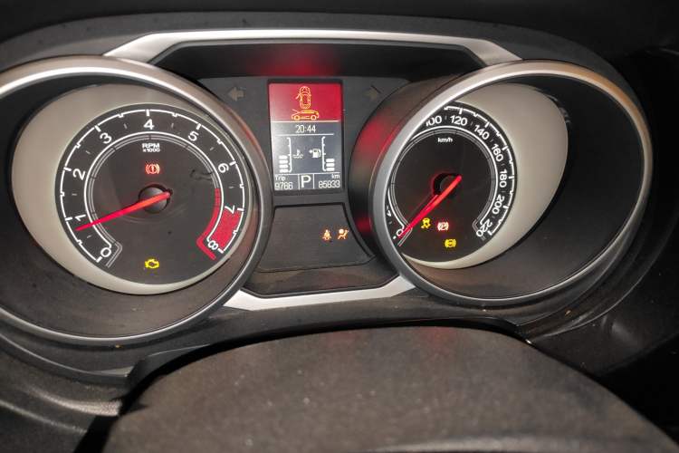 Used MG GS 2016 1.5TGI TST Luxury Edition Odometer Close Up