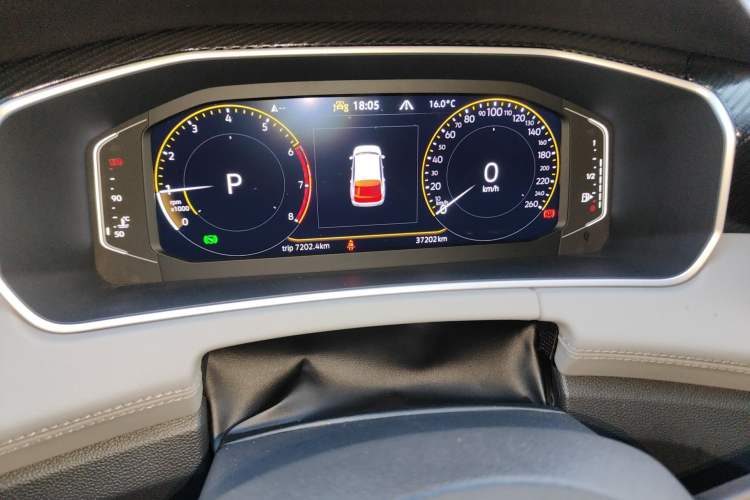 Used Volkswagen Tayron 2024 300TSI Two-Wheel-Drive Luxury Plus Advanced Version Odometer Close Up