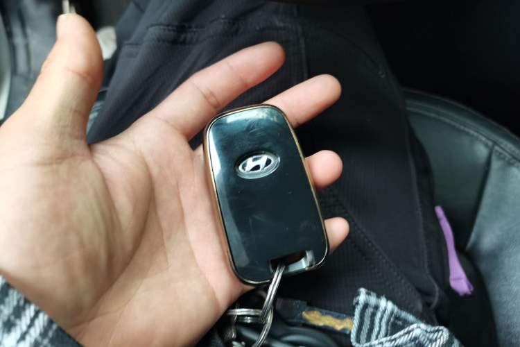 Used Kia Sportage R 2014 2.0L Automatic Two-Wheel Drive GLS Trim
