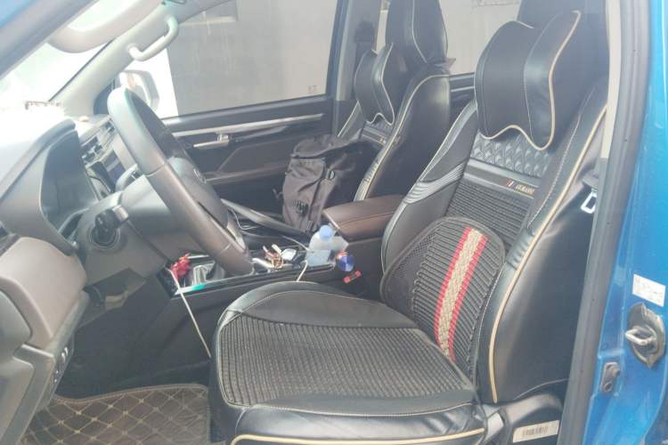 Used JAC Group T8 2022 2.0T PRO Diesel Two-Wheel Drive SharpDrive Version with Dual HFC4DB2-2E
