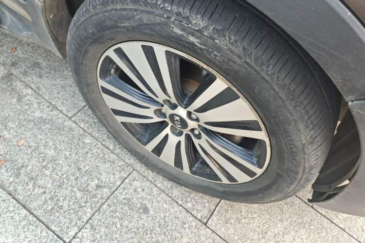 Used Kia Sportage R 2015 2.0L Automatic Two-Wheel Drive DLX Model