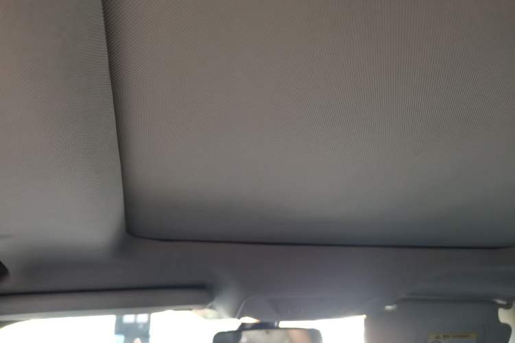 Used Ford Kuga 2018 EcoBoost 180 Two-Wheel-Drive Luxury Wing Edition Headliner