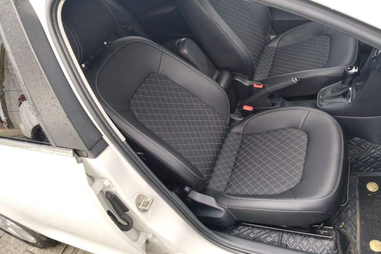 Used Skoda Rapid Spaceback 2019 1.5L Automatic Comfort Edition Right Front Seat