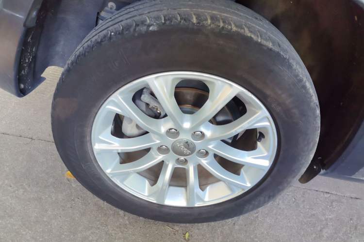 Used Jeep Cherokee 2019 2.0T Two-Wheel Drive Smart Enjoyment Version China V