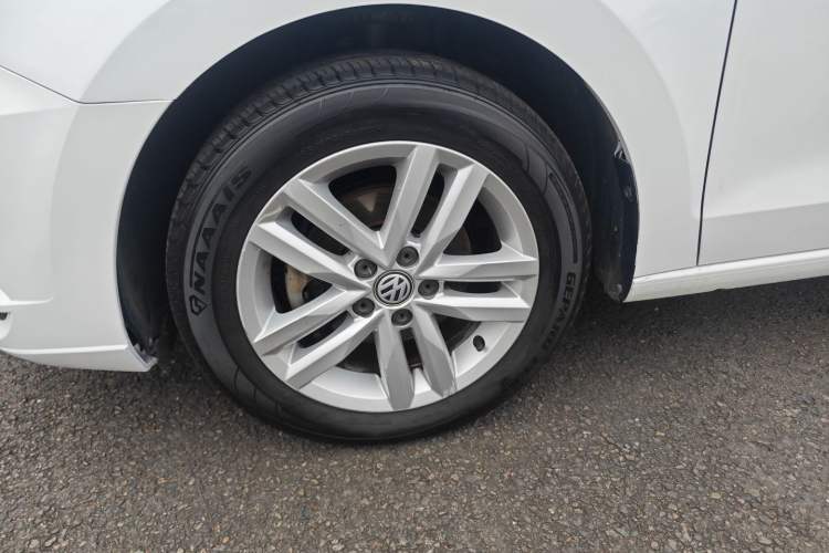 Used Volkswagen Jetta 2019 Dream Edition 1.4L Manual Fashion Version
