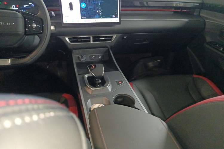 Used JETOUR Dashing 2025 1.5T DCT Youth UP
