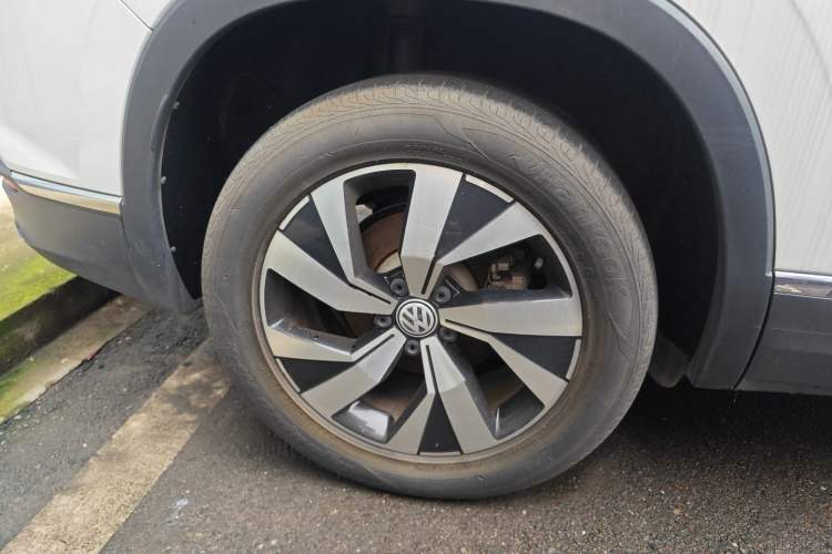 Used Volkswagen Tayron 2019 330TSI Two-Wheel Drive Luxury Model China VI Standard