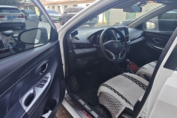 Used Toyota YARiS L Zhi Xuan 2017 1.5G CVT JingSu Model with Upgraded Sunroof Driver Seat