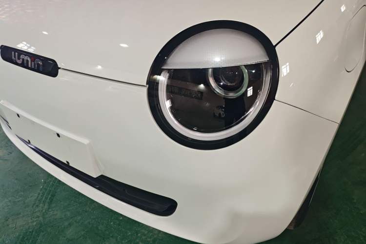 Used CHANGAN NEVO Lumin 2022 155 km – Refreshingly Sweet Edition Left Front Headlight