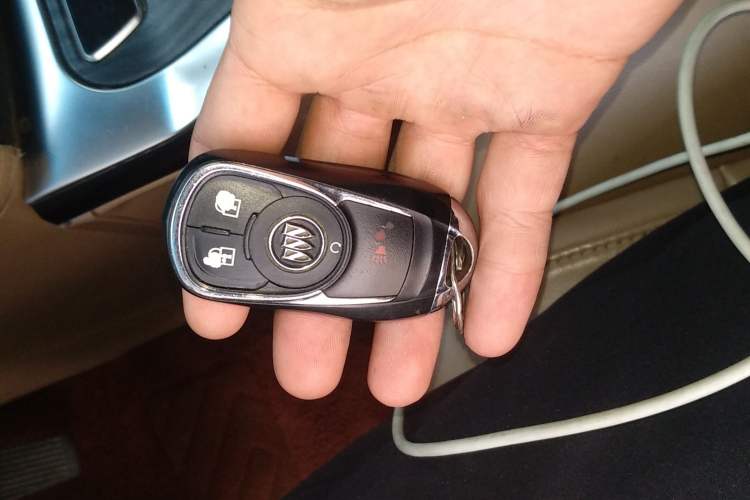 Used Buick GL8 2018 ES 28T Premium Model China VI Standard